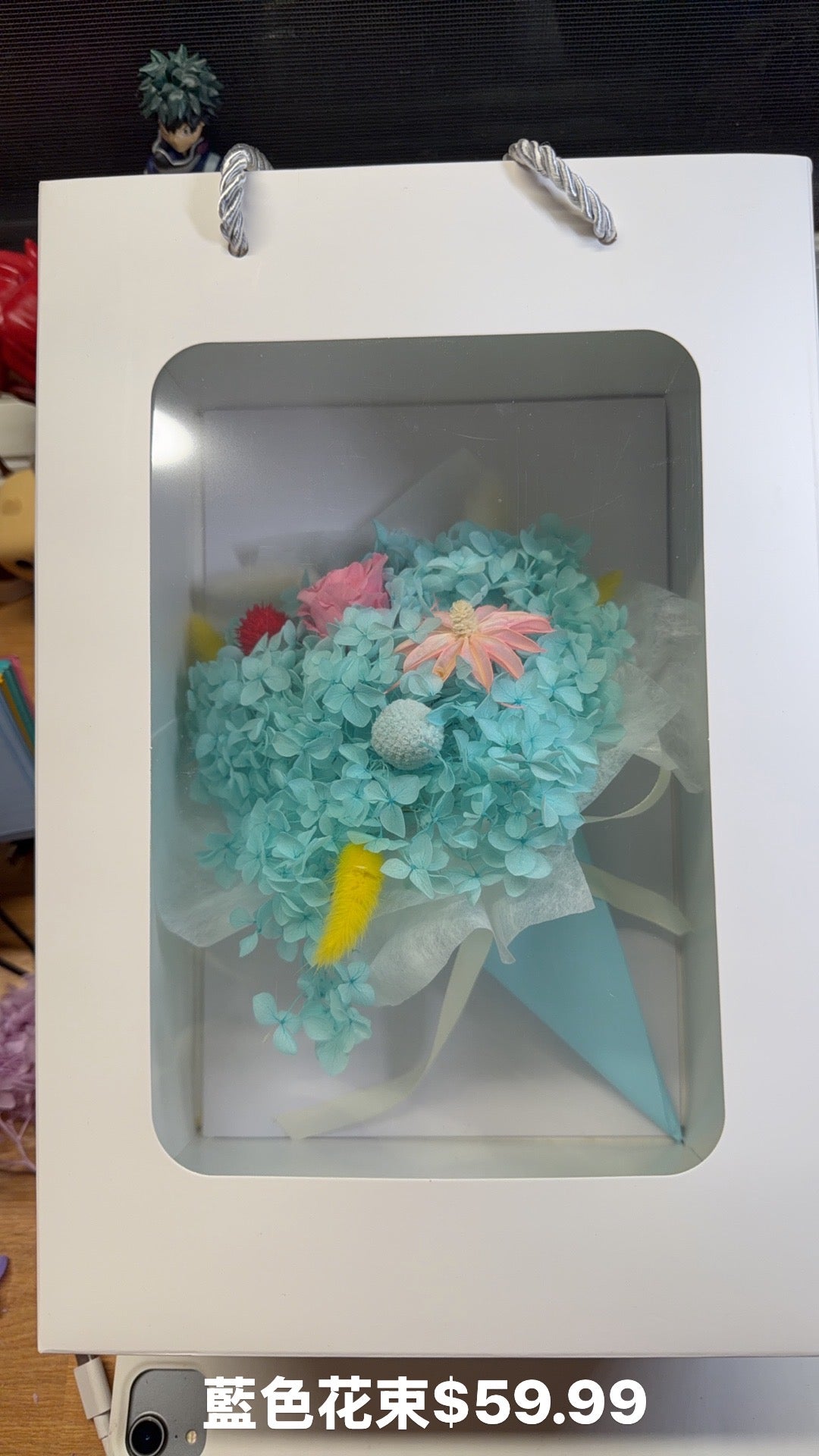 Preserved flowers box blue