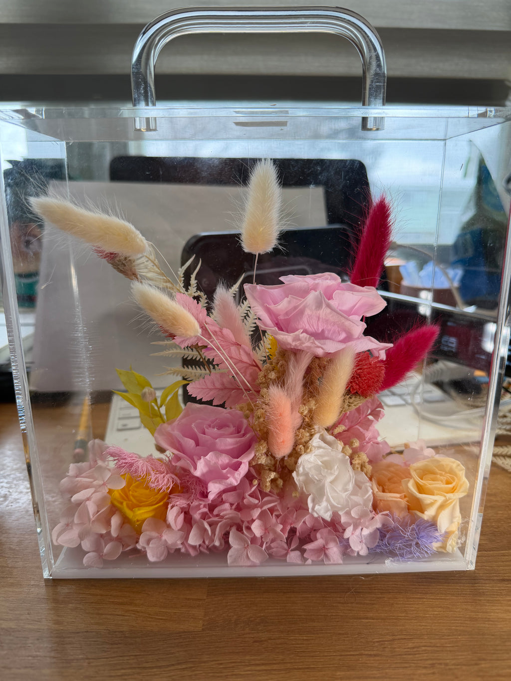 Pink preserved flowers box