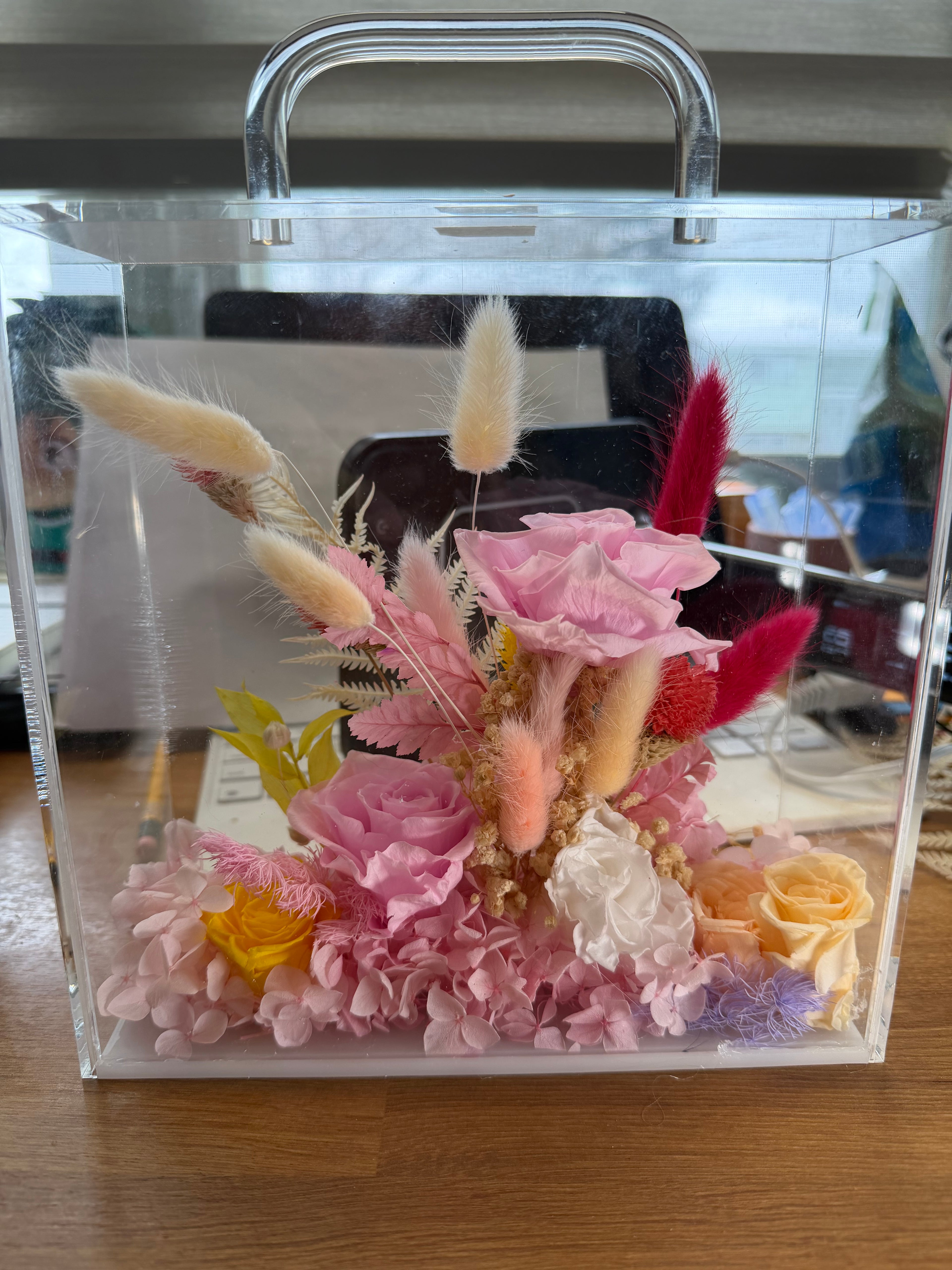 Pink preserved flowers box