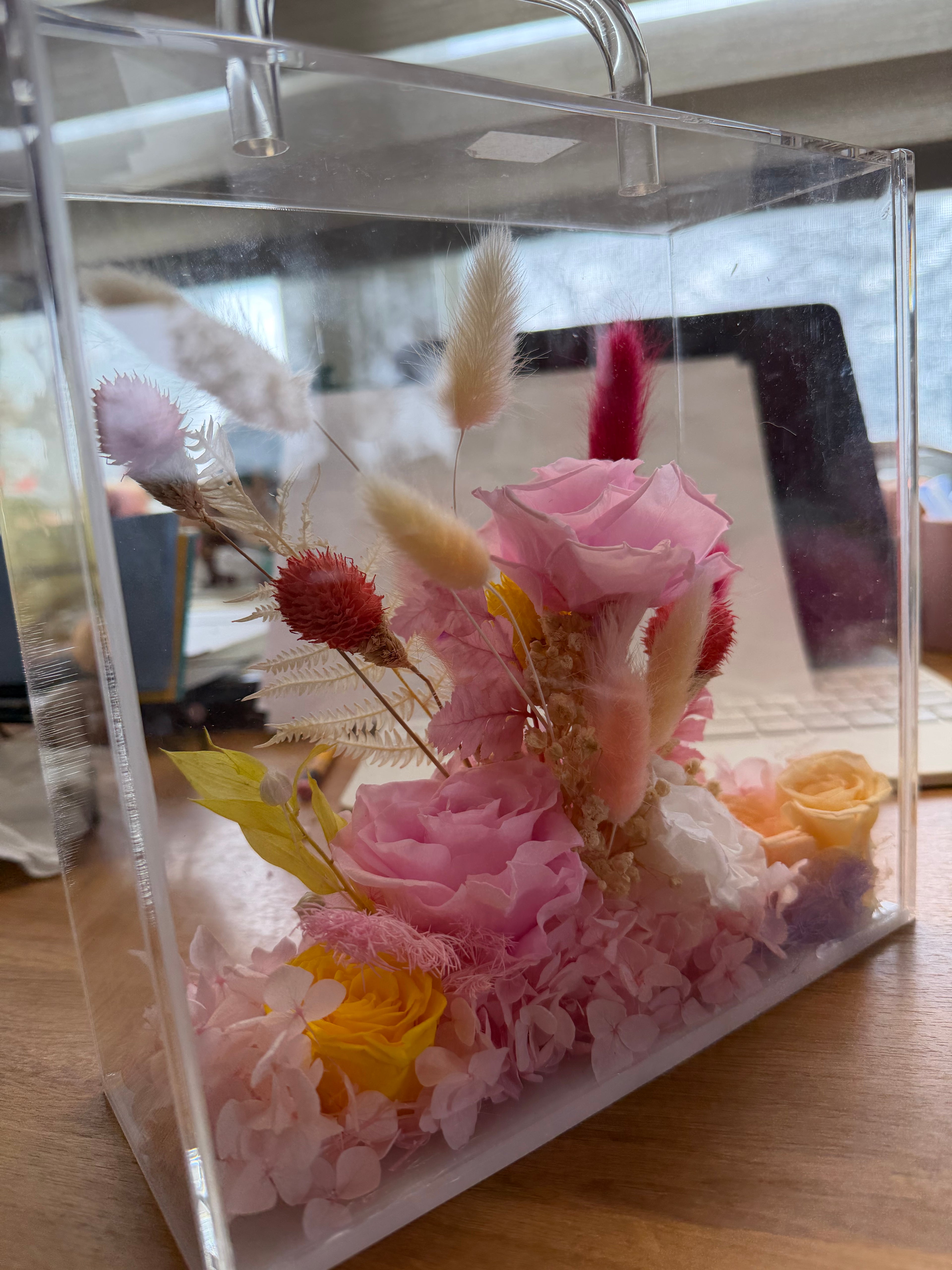 Pink preserved flowers box