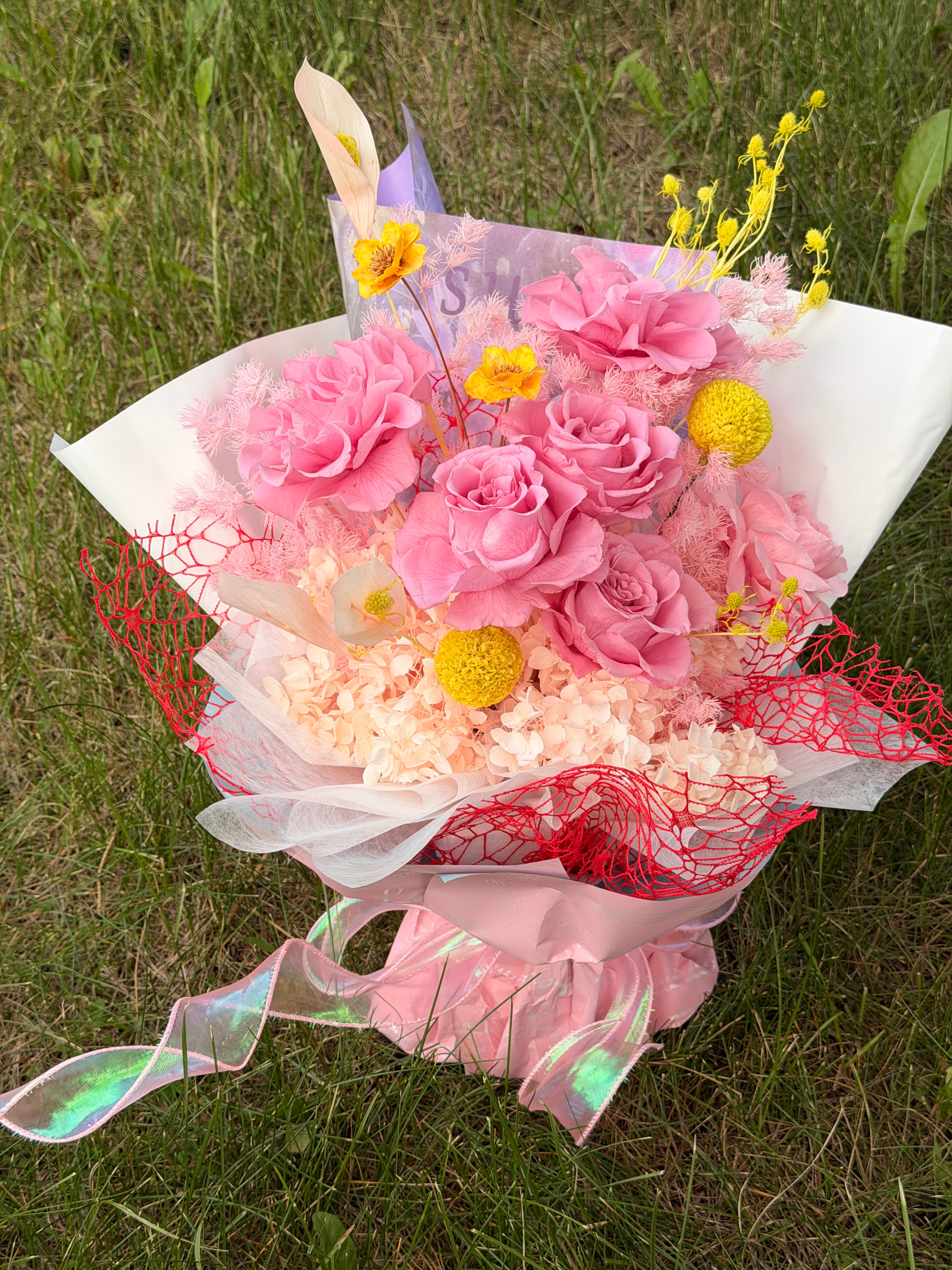 Bouquet of 6 pink roses